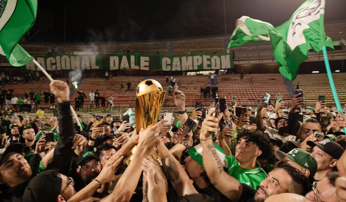 kellybilbao28's tweet image. YA SE ACERCA NOCHE BUENA, YA SE ACERCA NAVIDAD, PARA TODA la indigencia, EL REGALO DE PAPÁ 🇳🇬🇳🇬.