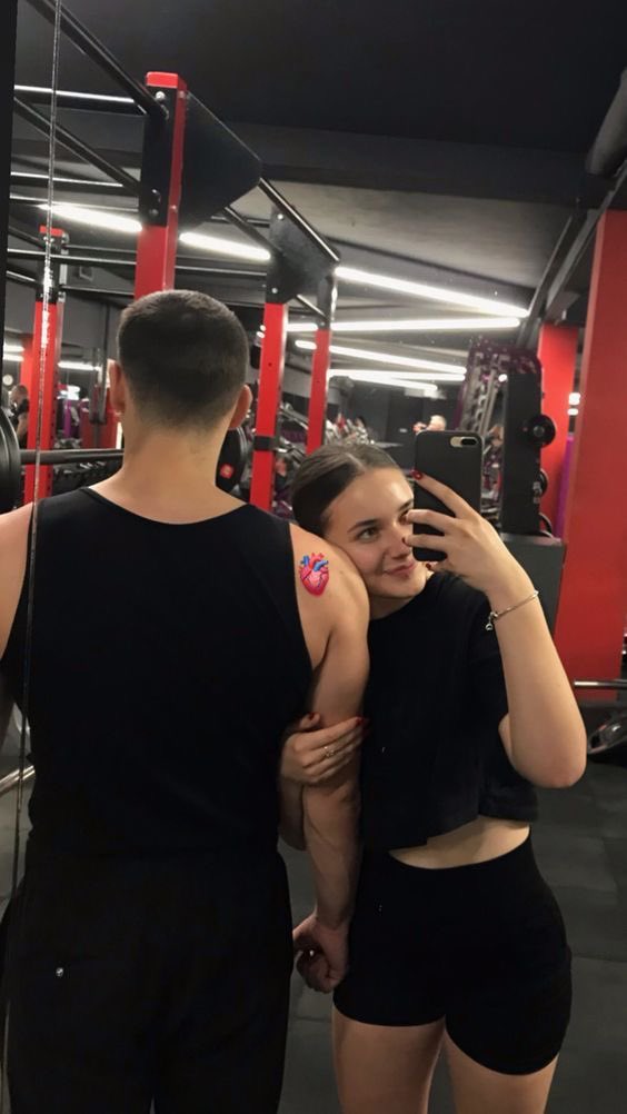 Diorgirlx's tweet photo. mention your gym partner ♥️ https://t.co/k3fuWFuYvy
