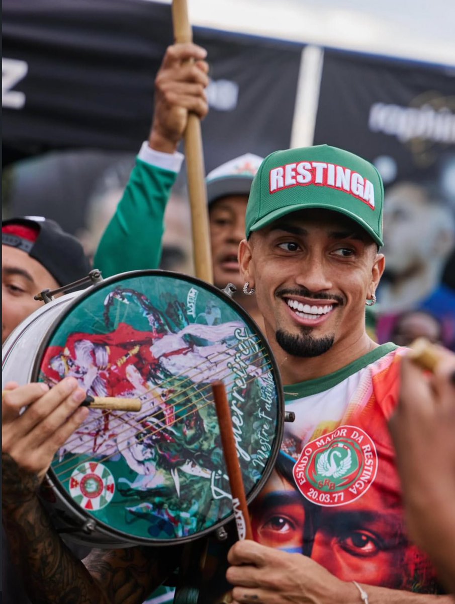 cuIeeer's tweet image. أخ يا رافا علقتنا بالإتفاق و رحلت