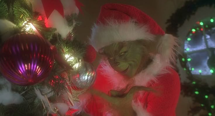 faerysoulart's tweet image. how the grinch stole christmas (2000)