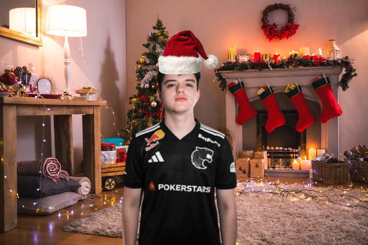 molodoy passando pra desejar uma otima vespera de natal e natal a todos!! ❤️🖤