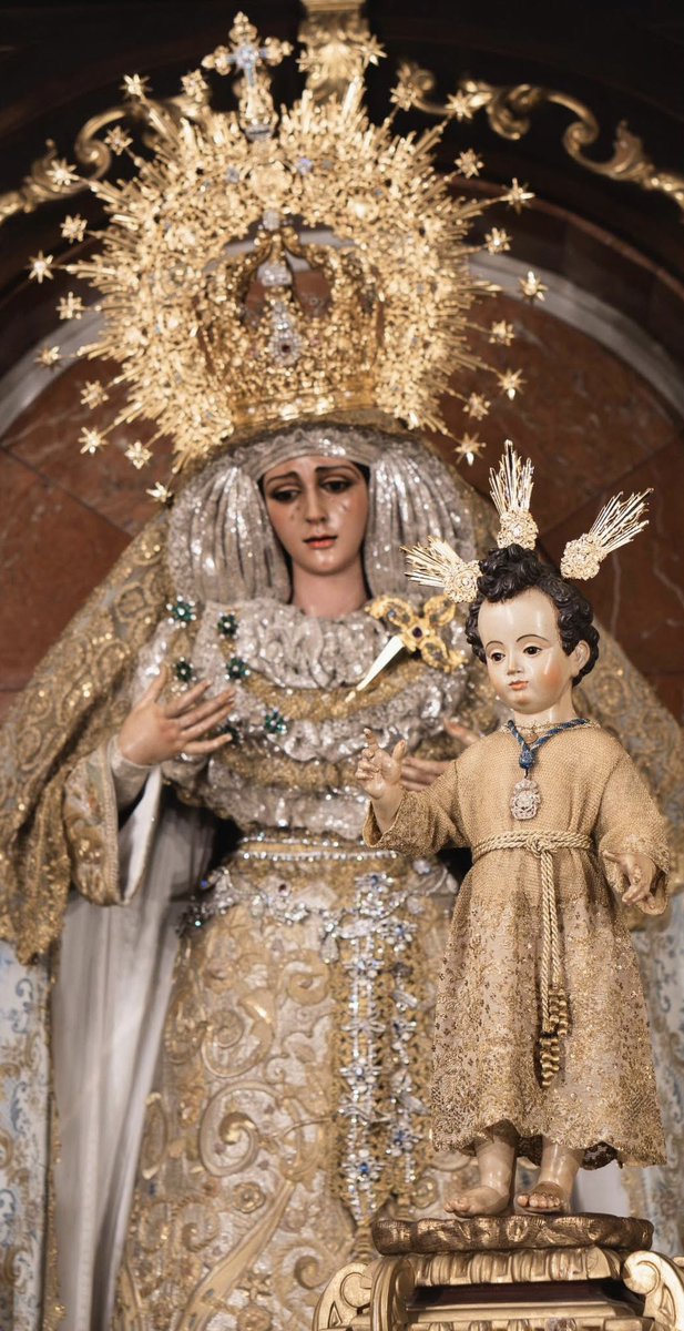 pastores de la laguna,
ponerse tós a llorar,
que el niño que está en la cuna
en una cruz morirá.

nace Dios. ¡feliz Navidad a todos!