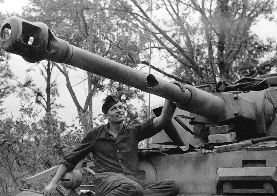 World War II History tweet media