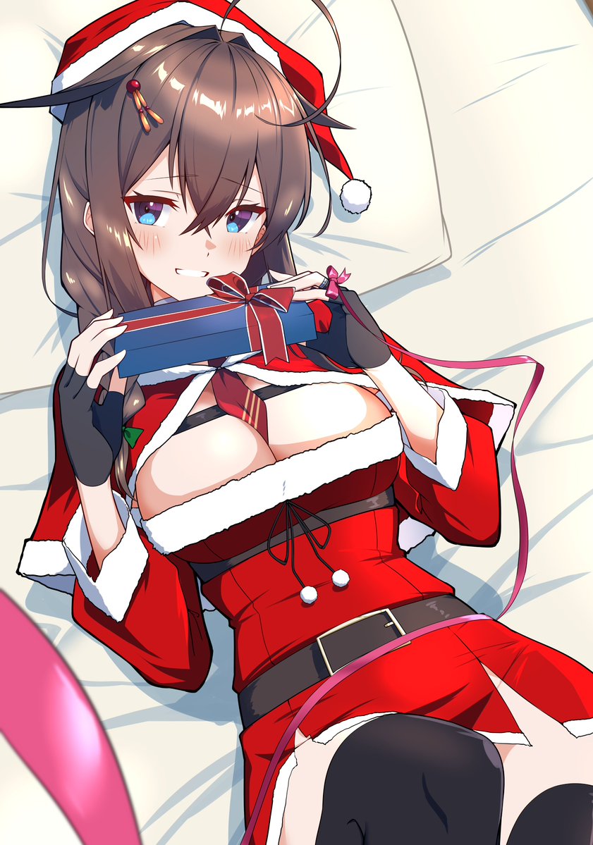 目覚めると傍にはクリスマスプレゼントが!
「提督、メリー…クリスマス❤️」 