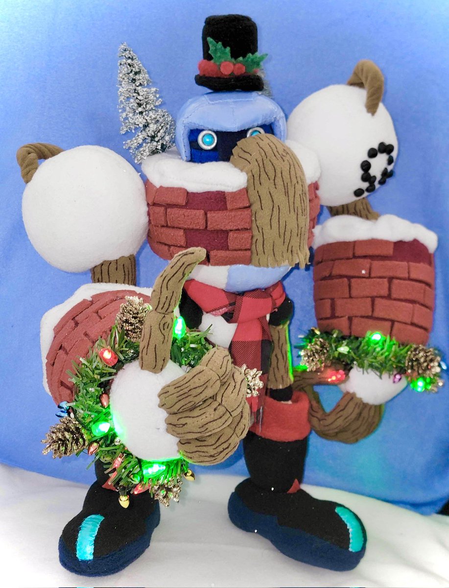 happy holidays, everyone!!
once again, my good buddy <a href="/SonicRelated/">☃️SomethingSnowyRelated☃️</a> and i have ANOTHER holiday collaboration to share with you! those designs we shared earlier weren't for nothing! WE MADE FULL PLUSHIES OF THEM!
from me to you: SNOWMEGA!⛄️🤖
#SonicTheHedgehog #E123Omega #sonicart