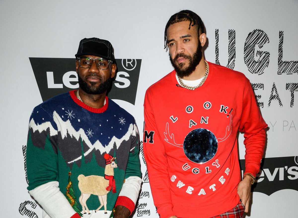 OnceDribble's tweet image. Merry Christmas (Eve) &amp;amp; happy holidays from @CJRealHoops1 and @MediJo20 🏀🎄 

Thanks for running with the pod this year! More to come VERY SOON!