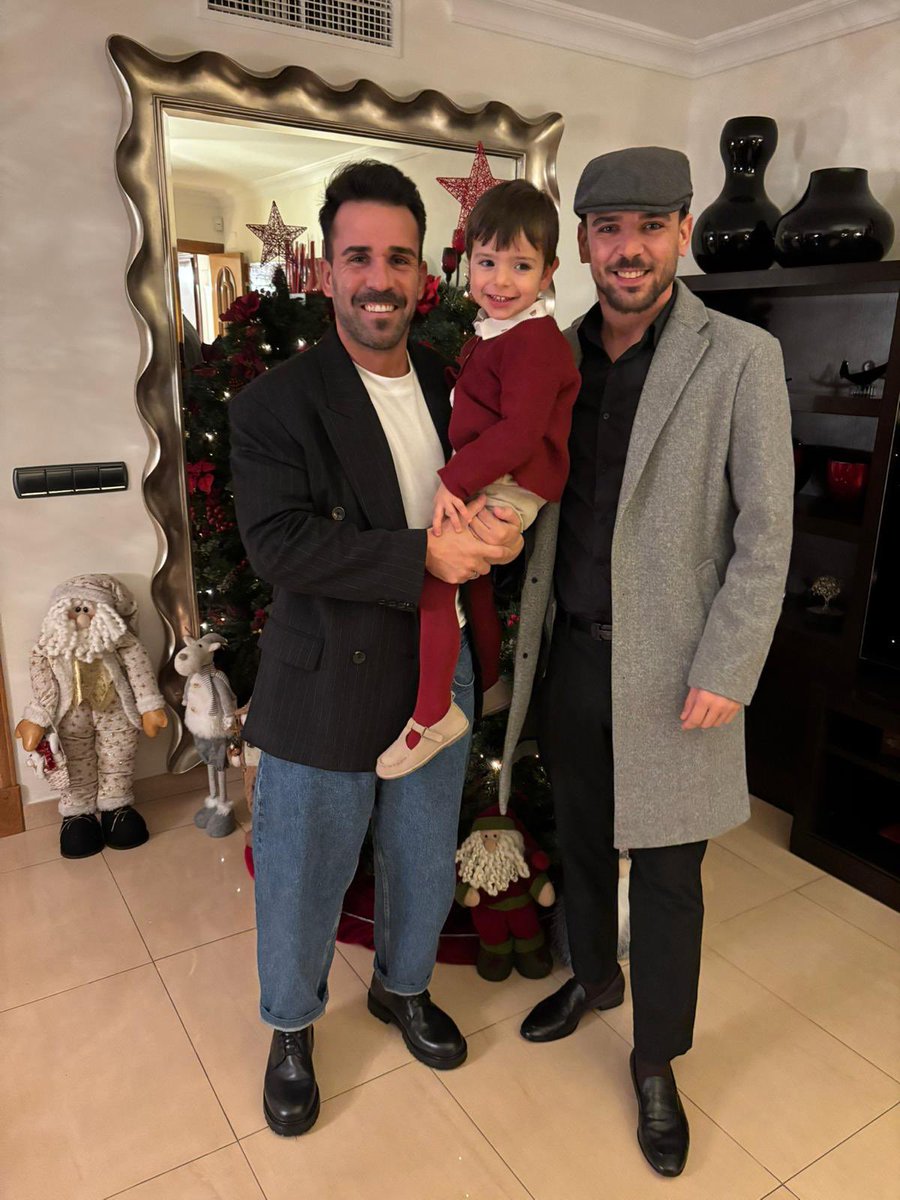 A7_barrera's tweet photo. Felices fiesta 🎄 https://t.co/MJIrqBdRBW