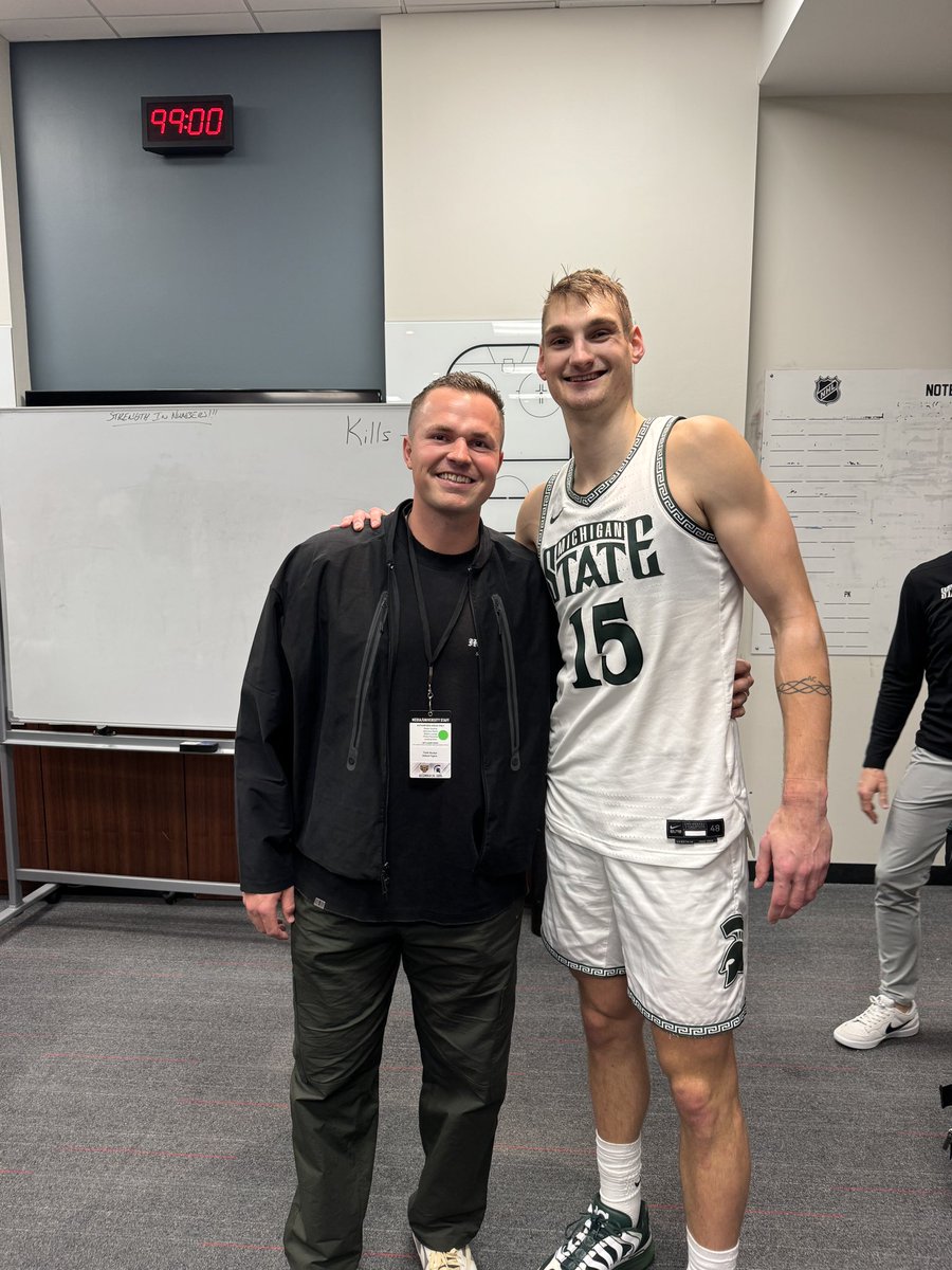 Carson Cooper tweet media