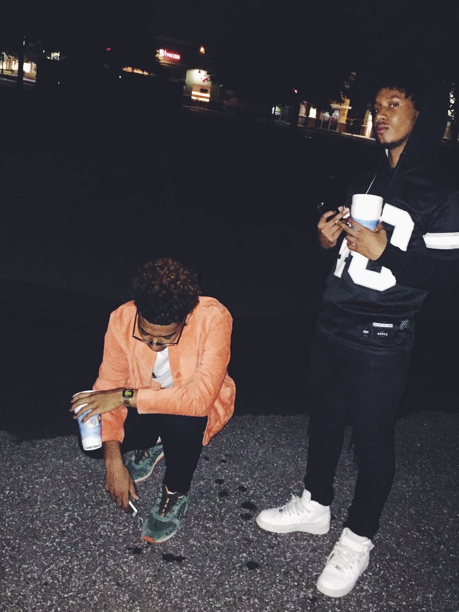 ripflexxico's tweet image. The year was 2015