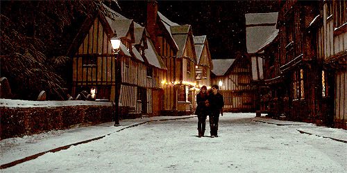 TheCinesthetic's tweet photo. christmas at hogwarts https://t.co/1zwNDrWPwx