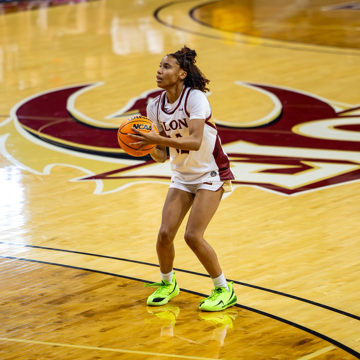 Elon Women's Basketball tweet media