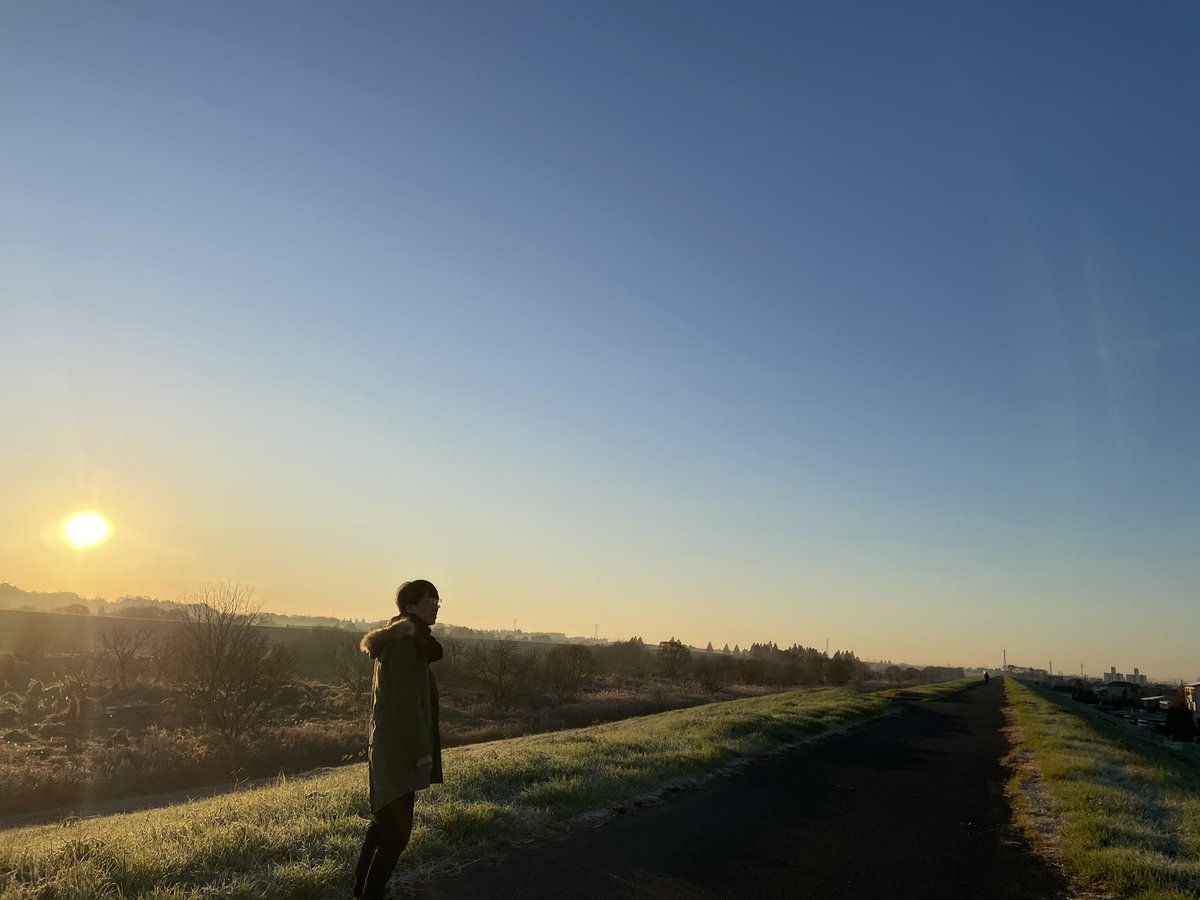 #MUNIARTGALLERY 

kočka(コチカ) ＠kocka_letssator さんの個展『空と平地』2022-2025 開催中

四年間の集大成20点をオンラインでご鑑賞いただけます
muniartgallery.com

手触りと発色にこだわった2L判ポストカードも部数限定で販売しています

DMでもお気軽にお問い合わせください☺️