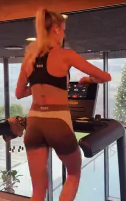 AngryAcai's tweet image. 