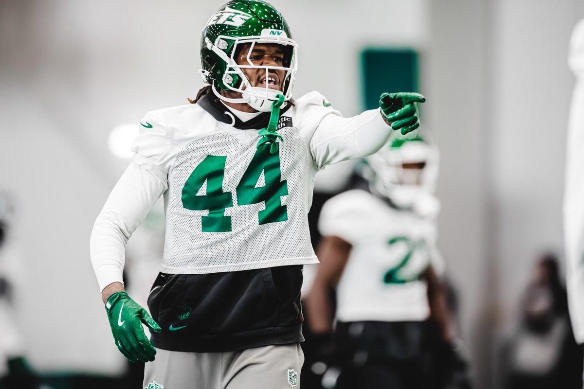 nyjets's tweet image. Christmas Eve work 🎄