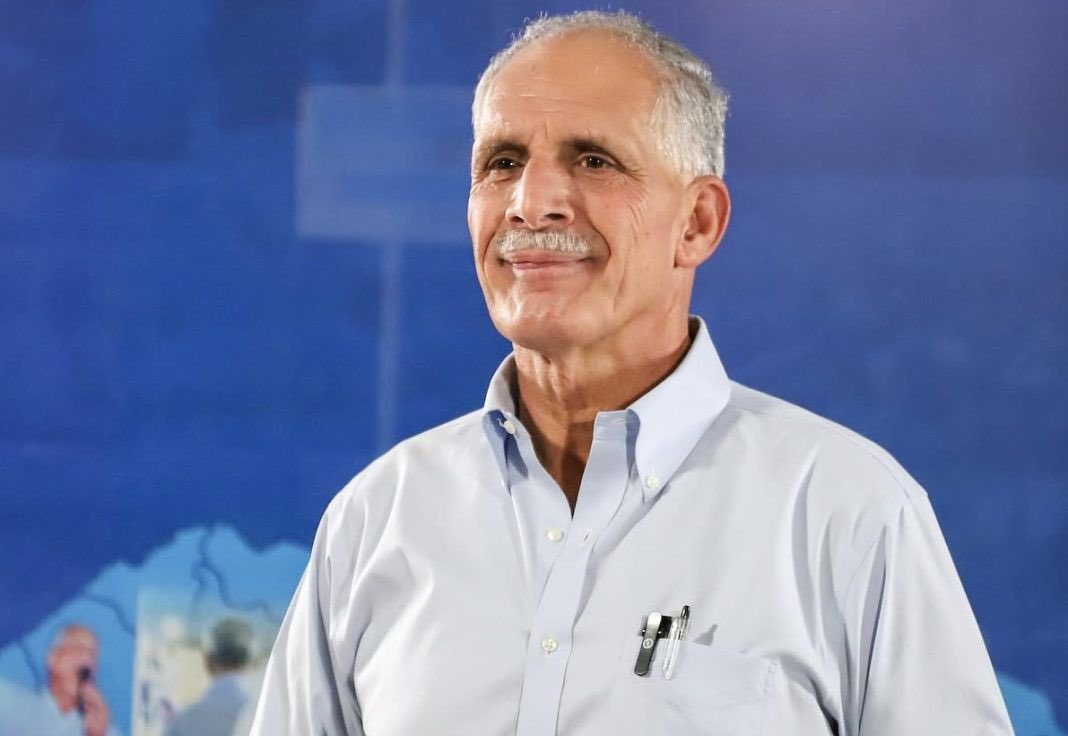 Meus cumprimentos ao presidente eleito de Honduras, Nasry Asfura (<a href="/titoasfura/">Papi a la Orden</a> ).

O povo hondurenho fortalece o movimento da direita na América Latina e diz não ao Foro de São Paulo. Que Deus ilumine os passos do novo governo.