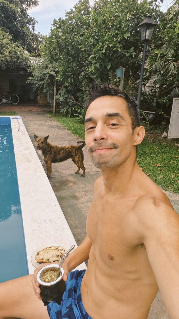 Esperando la navidad en tetas porque está pesao