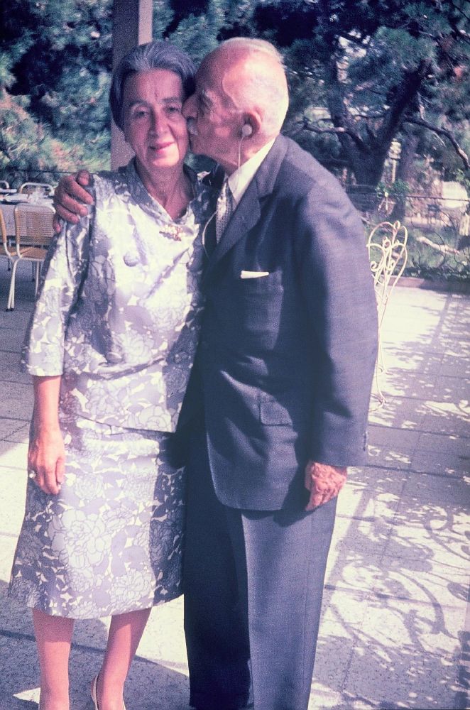 kronikkdokuman's tweet photo. İsmet İnönü ve Eşi Mevhibe İnönü. (1972) ❤️ https://t.co/fk9T2DId7e