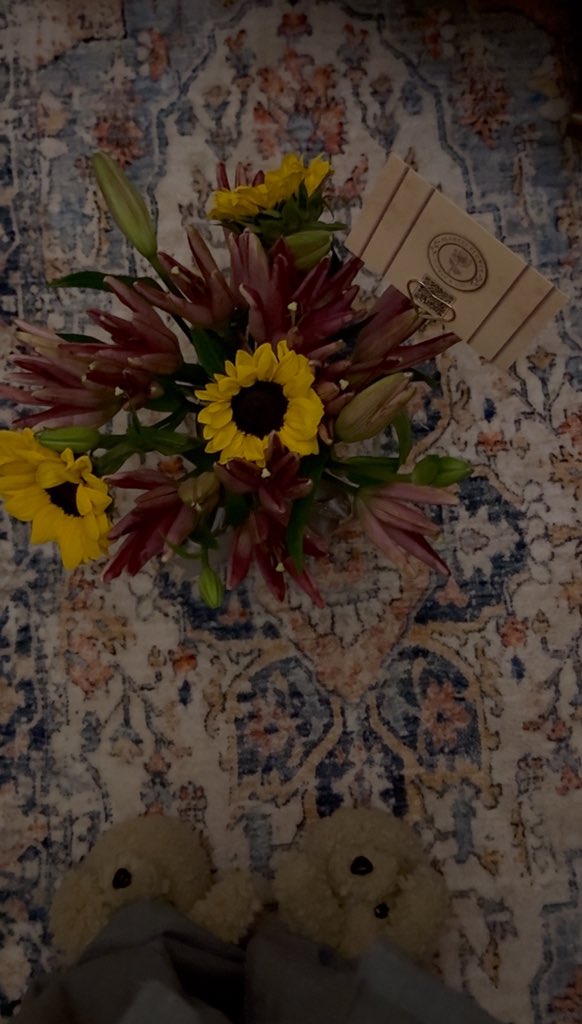 lrrix_'s tweet image. 🌃🌼✨❣️🌷