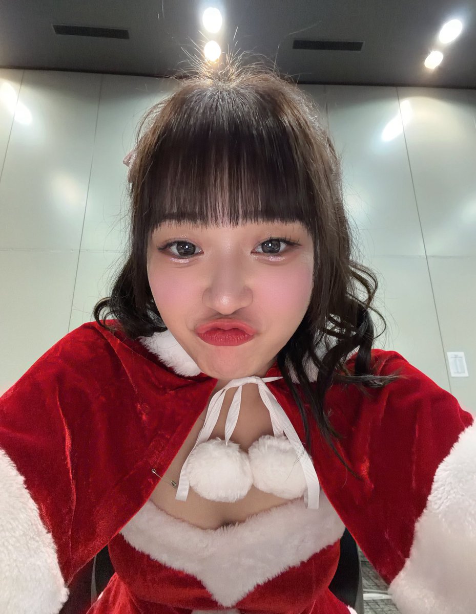 おはよ！メリークリスマス🎅🏻🎄🤍 うちにサンタさんは来なかった