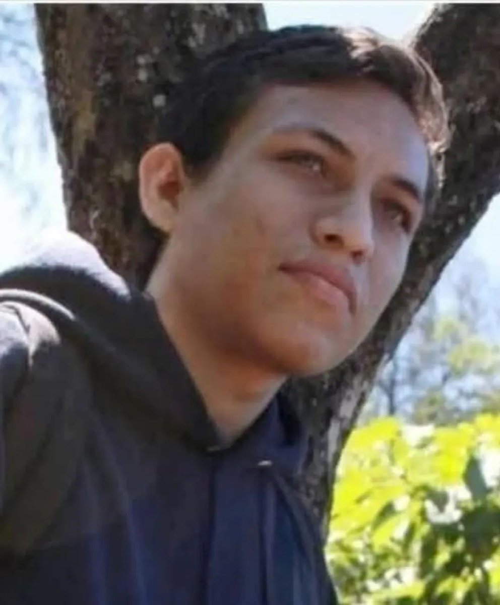 ElTrompudo2022's tweet image. MUERE POR HEMODIÁLISIS RETRASADAS E IRREGULARES

Jefferson Campos, de 25 años, falleció esta mañana en la vía pública mientras se dirigía a su tratamiento de hemodiálisis. El hecho ocurrió en la colonia 21 de Abril, en Lourdes, Colón, departamento de La Libertad.

Campos vivía…