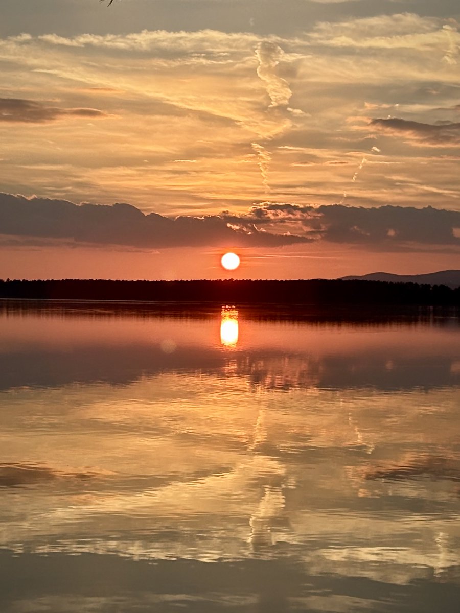 Christmas Eve sunset at Weiss Lake