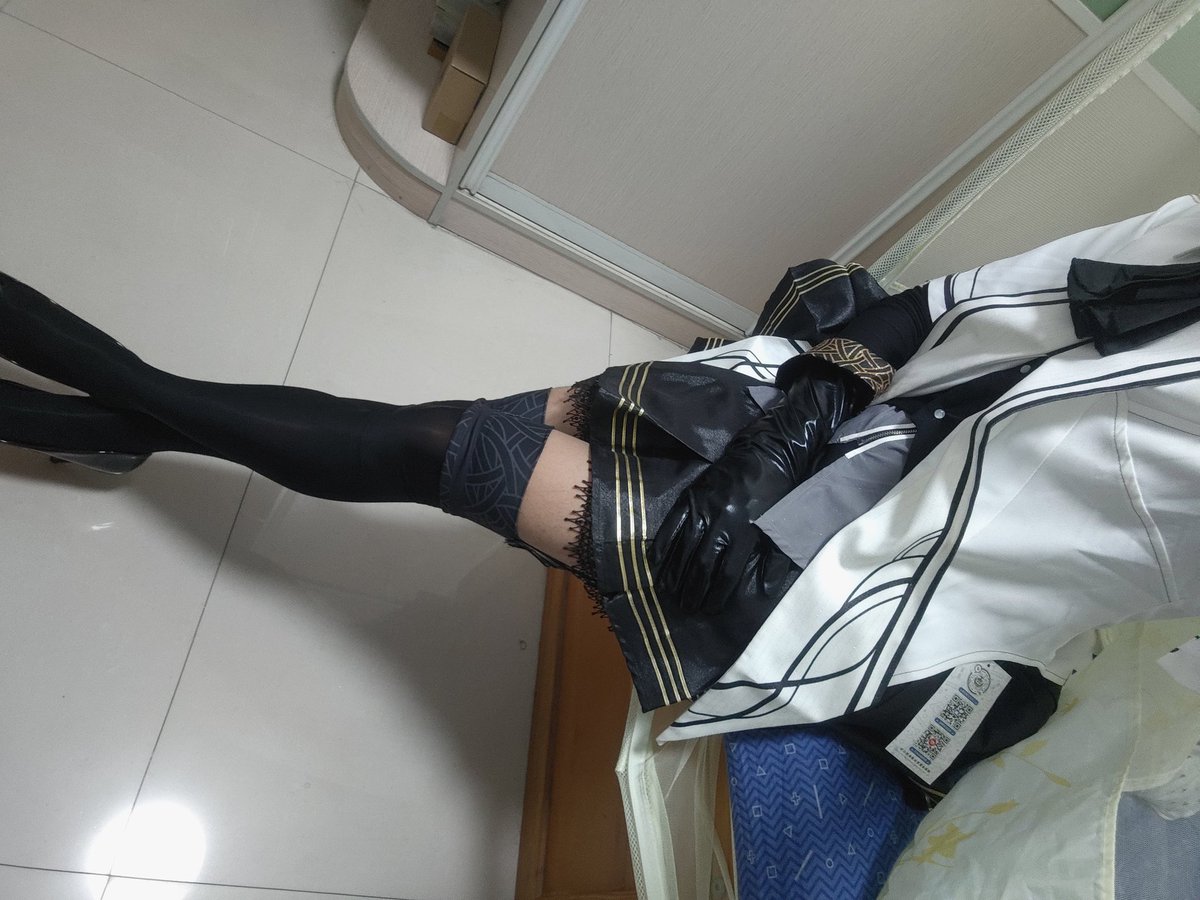 oceanman1919's tweet photo. 博士~圣诞快乐~
#塑心 #阿尔图罗 #明日方舟 #cosplay  #黑丝 #手套 #高跟鞋 #圣诞快乐 https://t.co/kUI4RQyXLJ