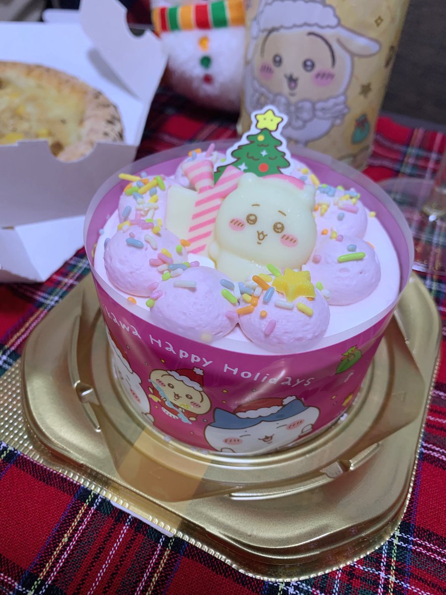 「一人じゃないもん！クリスマス特別有料配信」1部2部ありがとうございました😭✨

イヴの夜を大好きな皆様と一緒に過ごすことができて幸せでした❄️楽しんでもらえたかな？少し不安☁️

ハッシュタグのポストめちゃ嬉しかったです🥹ありがとっ #じゃないも配信 シリーズ化していきたい！次は年末かな？✨