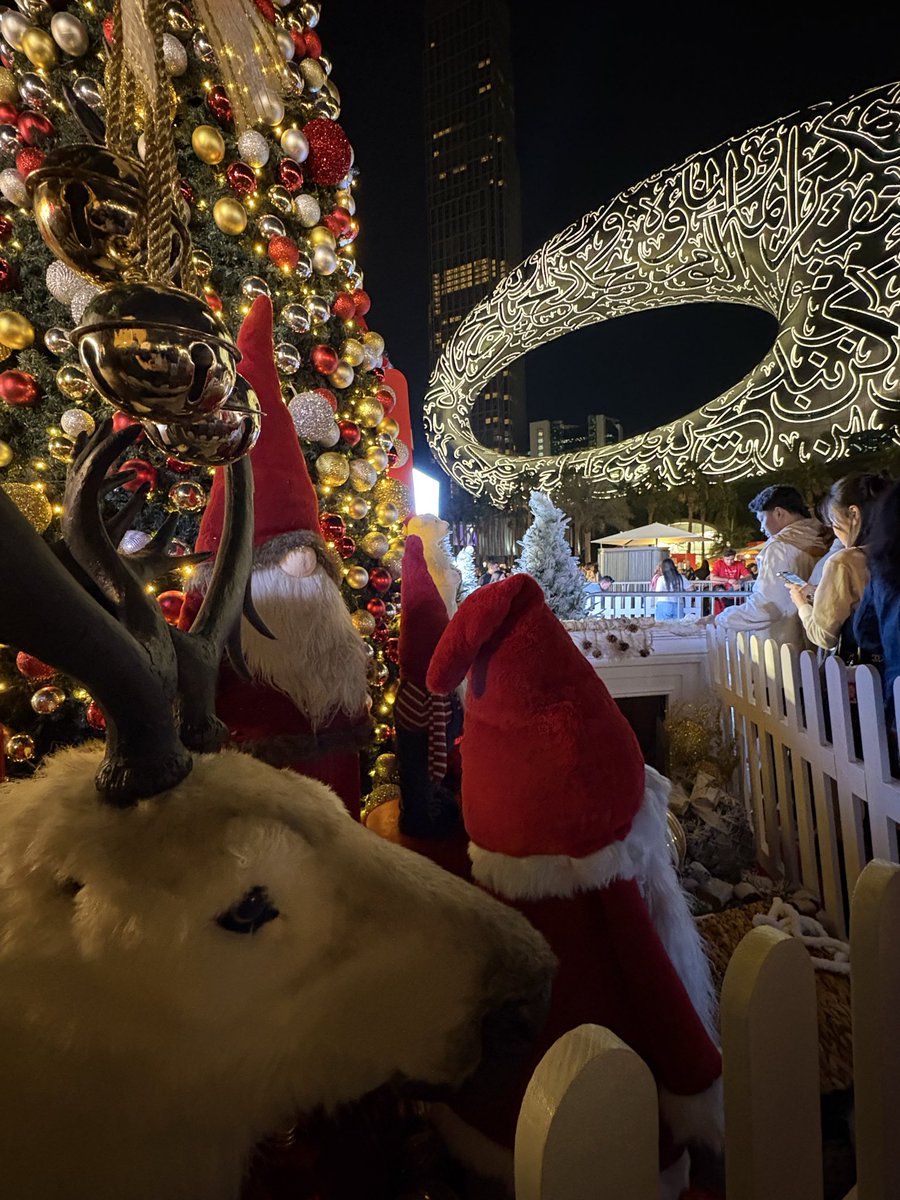 Musluman noel kutlamaz diyene fırın kuregi eşliğinde gorsel 🙃