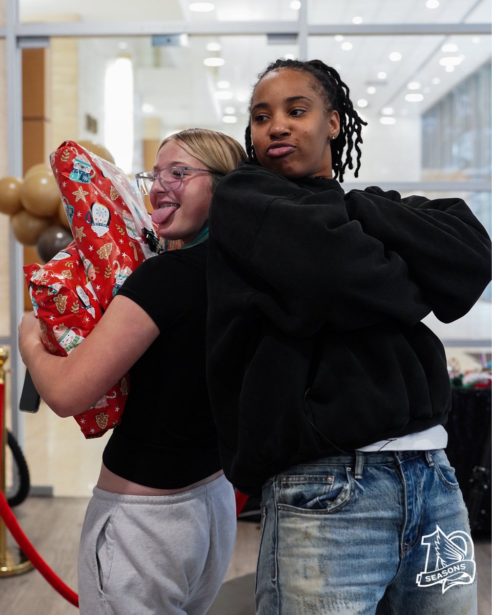 Holiday vibes brought to you by Za 🤪