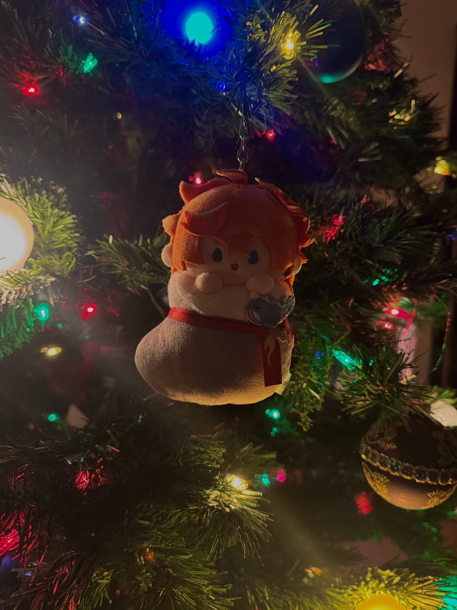 fenkko's tweet image. happy holidays! childe in a sock