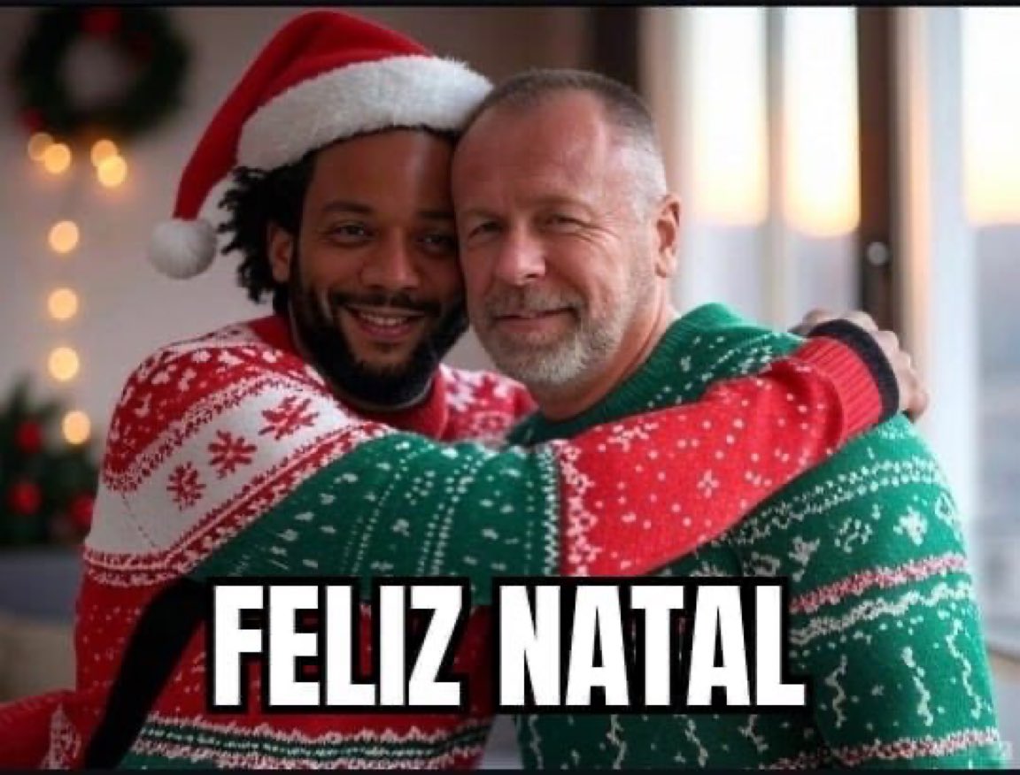 Que todos deixemos nossas desavenças de lado nesta semana especial.

Feliz Natal, amigos!