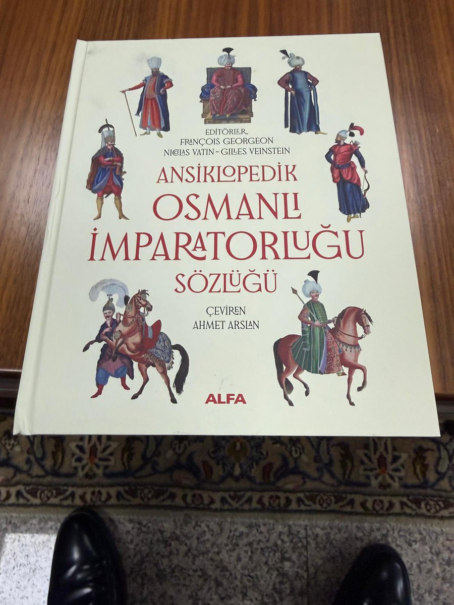 Ahmet Arslan hocamıza bakın. 81 yaşında ve bu devasa eseri tercüme edip yayımladı. Gerçekten de ayinesi iştir kişinin...