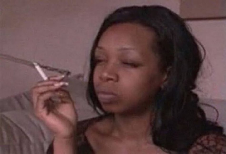 sinbuenostuits's tweet image. Y mañana fotos de mamados con abdomen perfecto diciendo que quedaron gordos después de la cena navideña