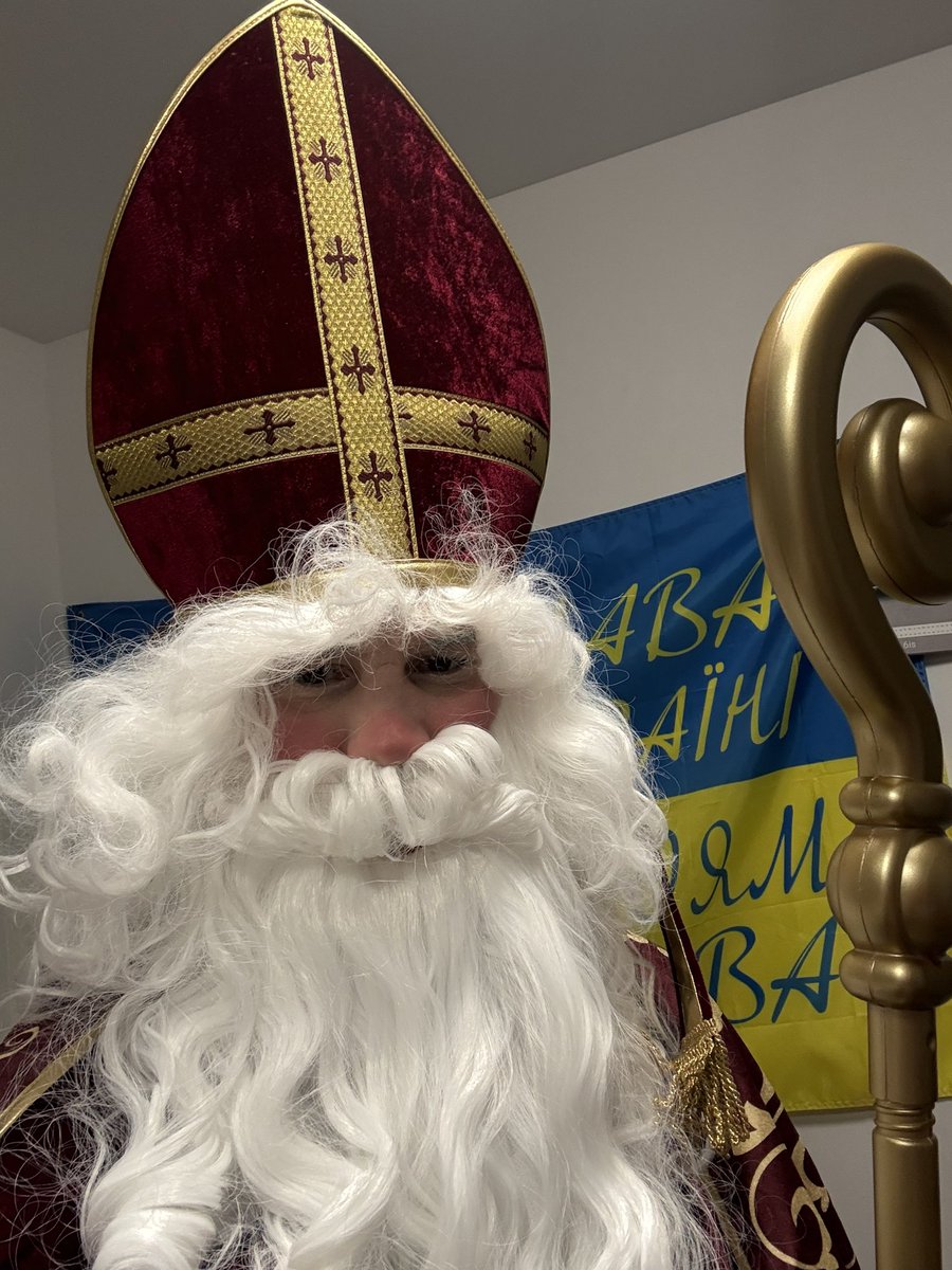 e53_rs's tweet image. Святой Николай пошёл дарить подарки.