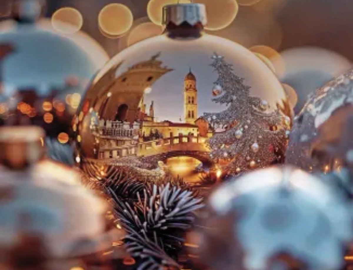 Con la speranza di vivere serenamente ogni momento di questa splendida festa che riaccende il desiderio di condividere e donare...  
Auguro Buon Natale a Voi  e  vostre famiglie.
🎄🎁🤩