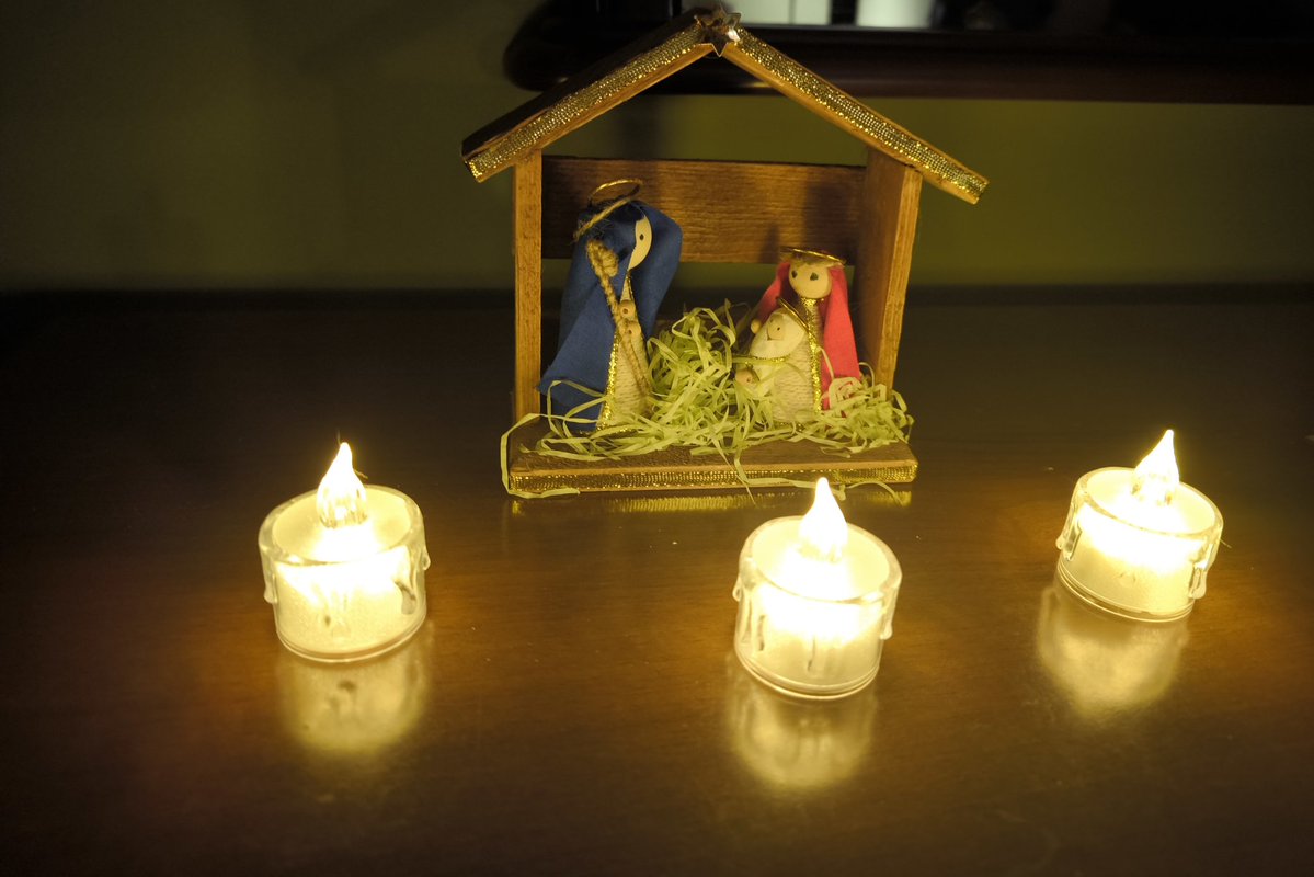 К празднованию готова. Моя церковь ( они в США) уже выложила рождественский выпуск. Буду петь песни и славить Бога🥳🖐🏽💪🏽