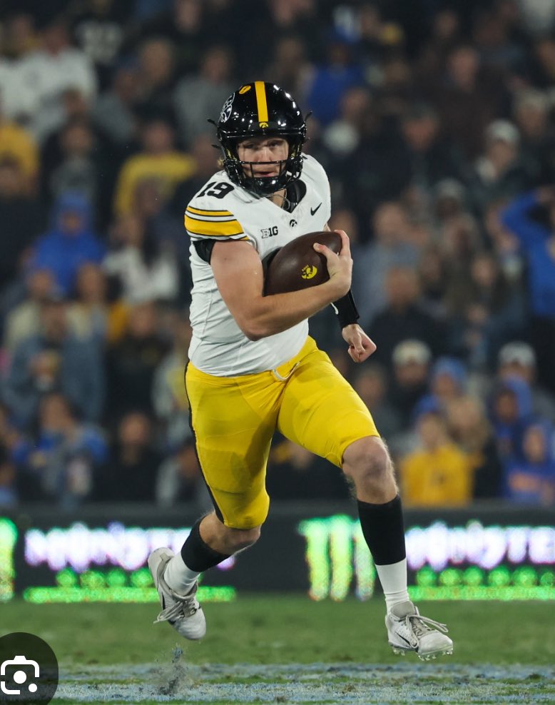 JacksonStratton's tweet image. Thank you University of Iowa and thank you to my family for all the love, support and great memories #GoHawks