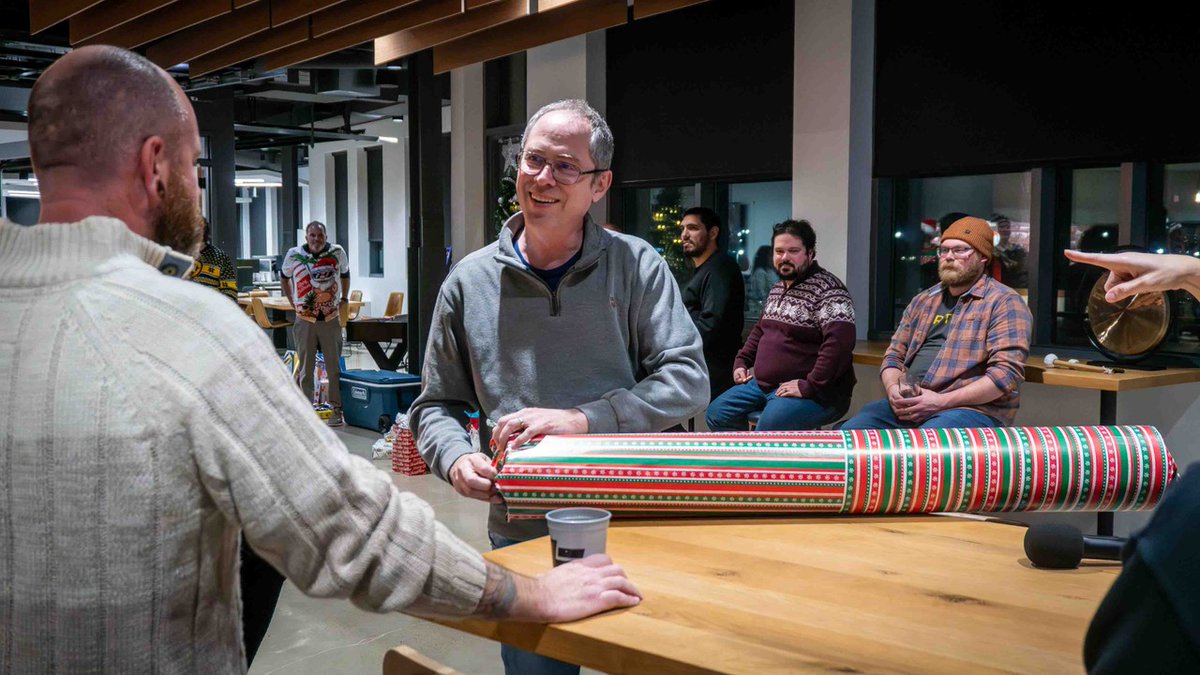 LeadingEDJE's tweet image. Last week's holiday party = BBQ + competitive White Elephant + toy donations for local kids + an amazing team 🎄

This is what closing out 2025 is all about. Happy holidays from the Leading EDJE crew! 🎁

#HappyHolidays #TeamCulture #RealFunGeeks #GreatPlaceToWork