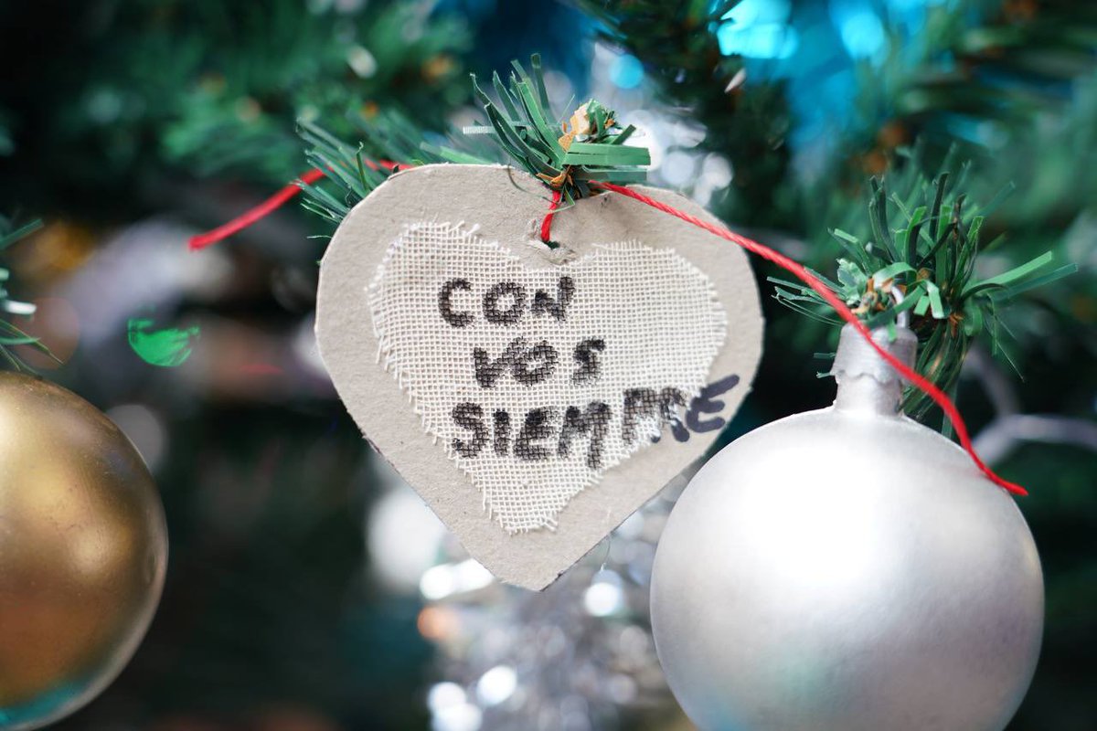 Navidad junto a Cristina frente al Sanatorio Otamendi. 

Acercate para acompañarla, dejarle tu mensaje y compartir una oración ecuménica.

#ArgentinaConCristina 🇦🇷