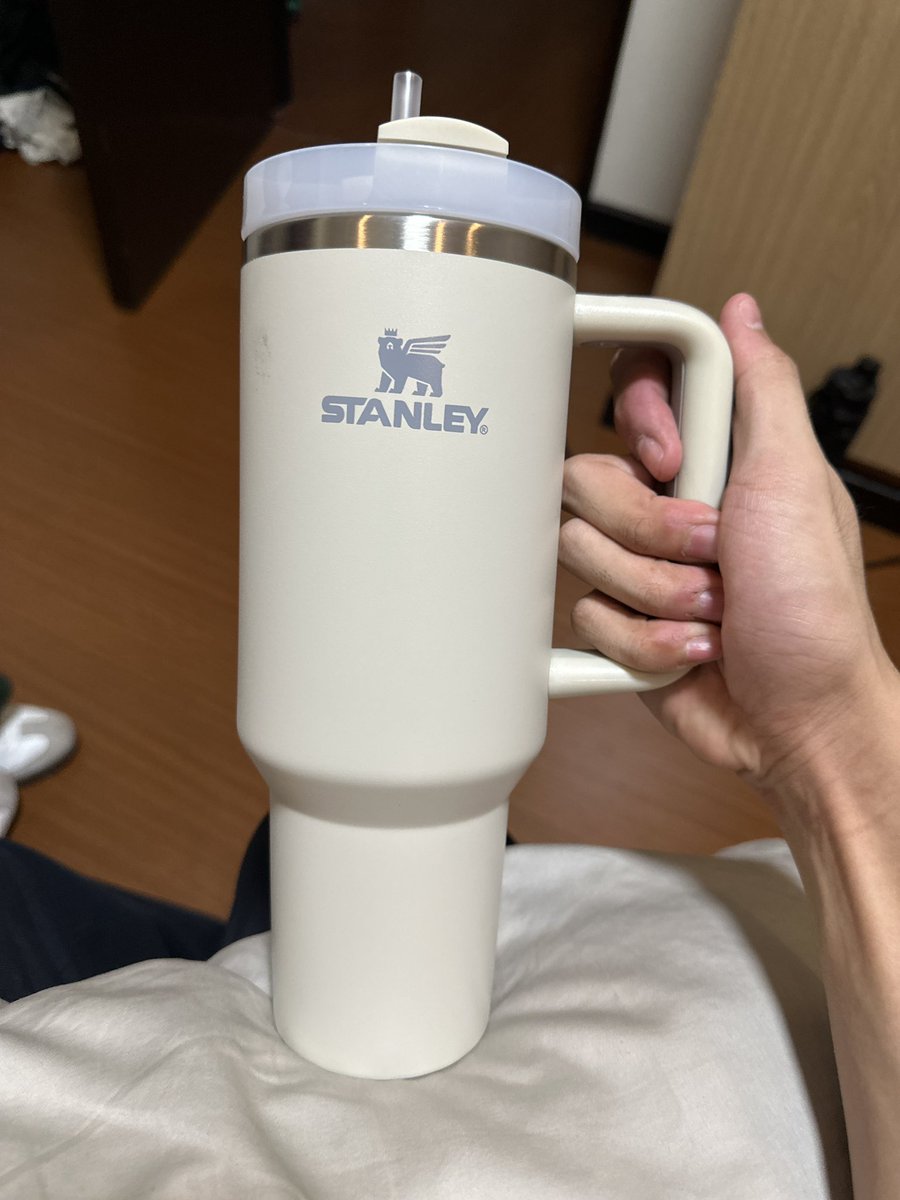 IM A PERFORMATIVE MALE NOW!

Merry Christmas Everyone!❤️💙