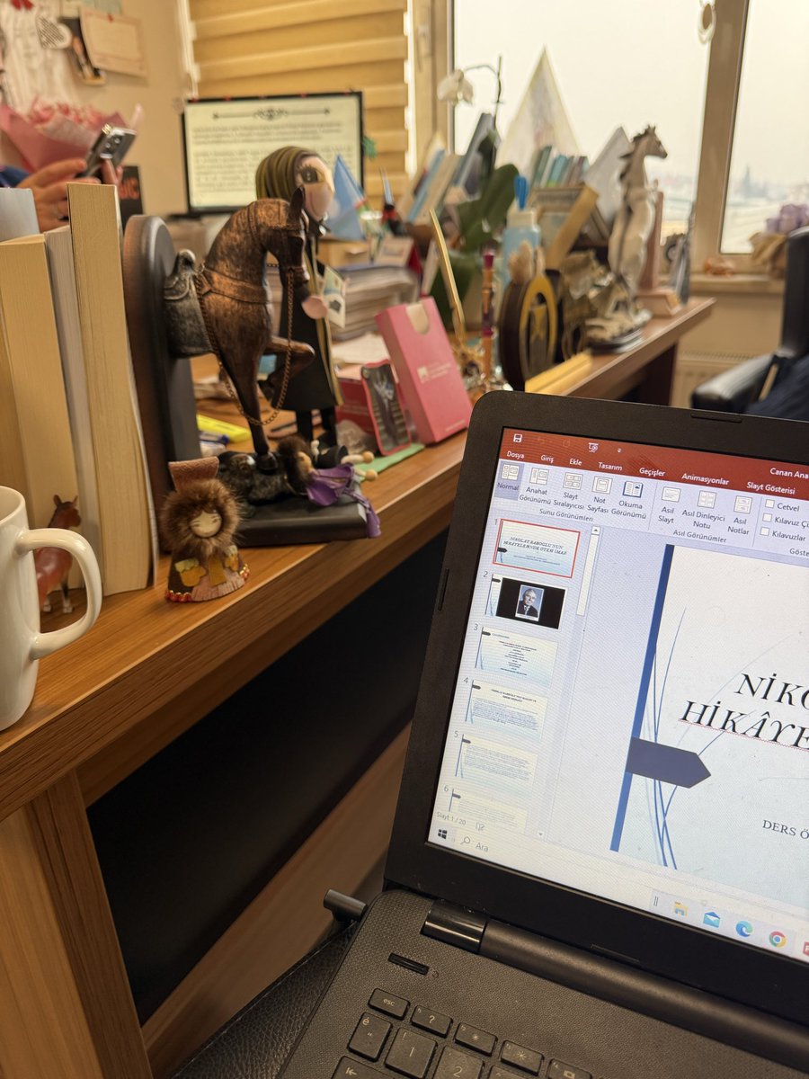 Ben akademiklikkk hastasıyım arkadaşlar 🤭🌸