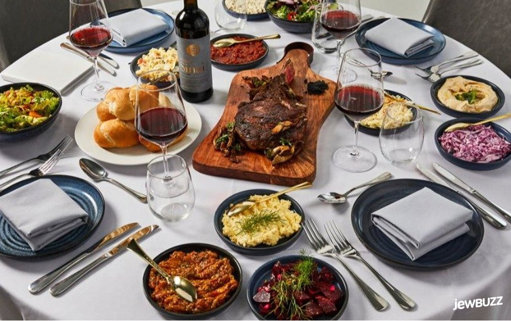 Quelqu'un leur dit que le repas de Noël chez nous c'est tous les vendredis soirs ?