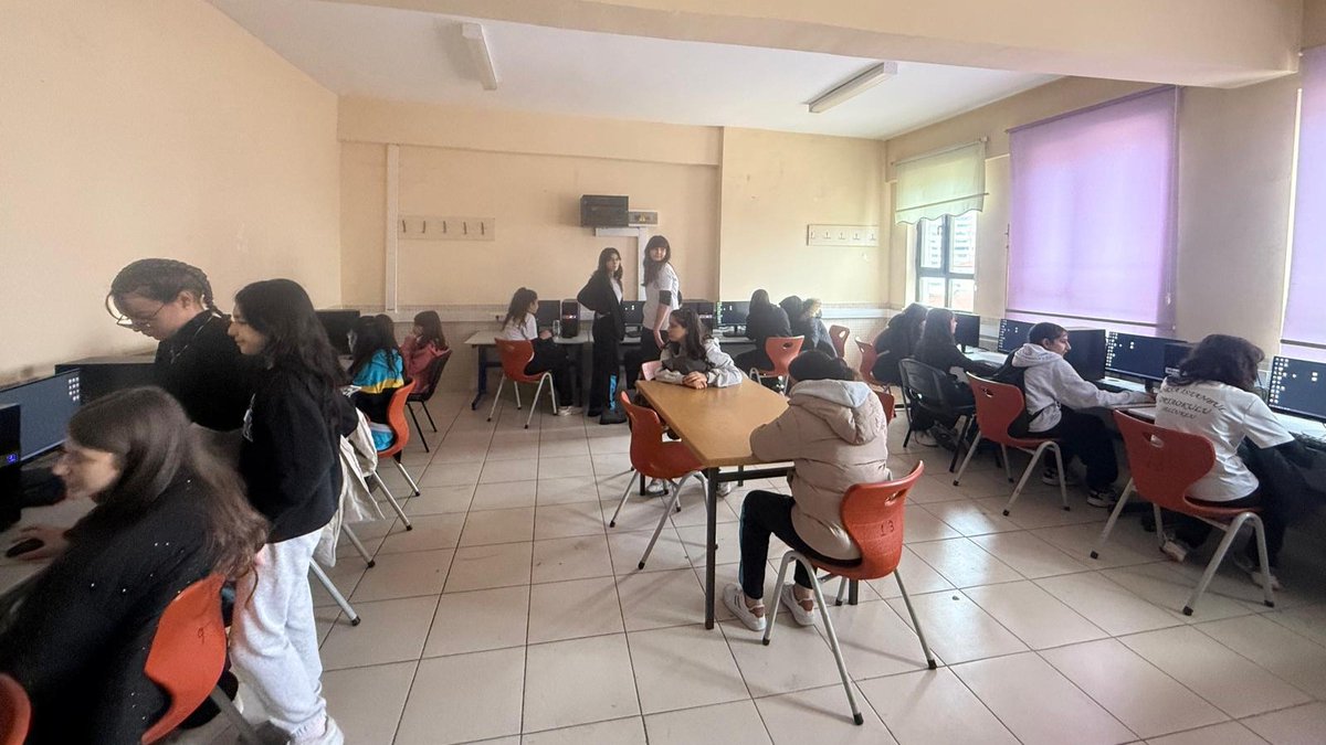 Milli Eğitim Bakanlığı Mesleki ve Teknik Eğitim Genel Müdürlüğü tarafından yürütülen “Mesleki Eğitim Ortaokulda” Projesi kapsamında Selçuklu İMKB Ortaokulu öğrencileri okulumuzu ziyaret etti.
<a href="/konyamem/">Konya İl MEM</a>
<a href="/MeslekiEgitim42/">Mesleki ve Teknik Eğitim - KONYA</a>