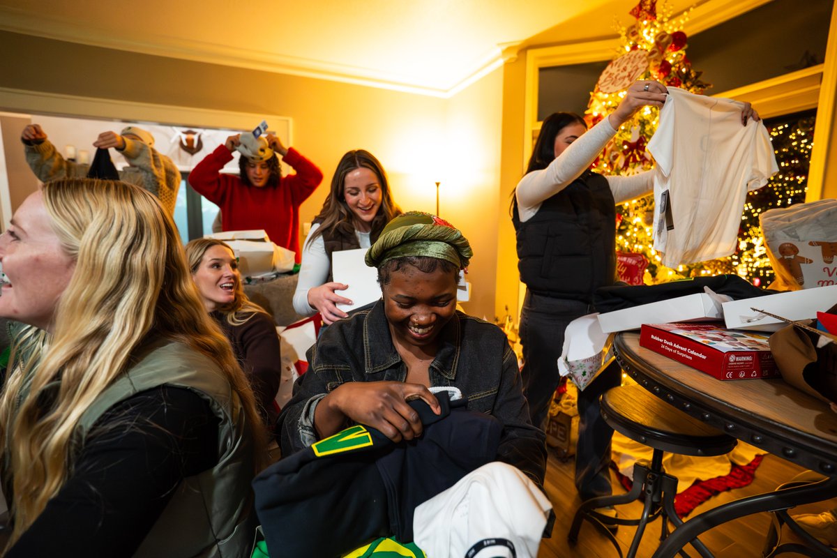 Oregon Softball tweet media