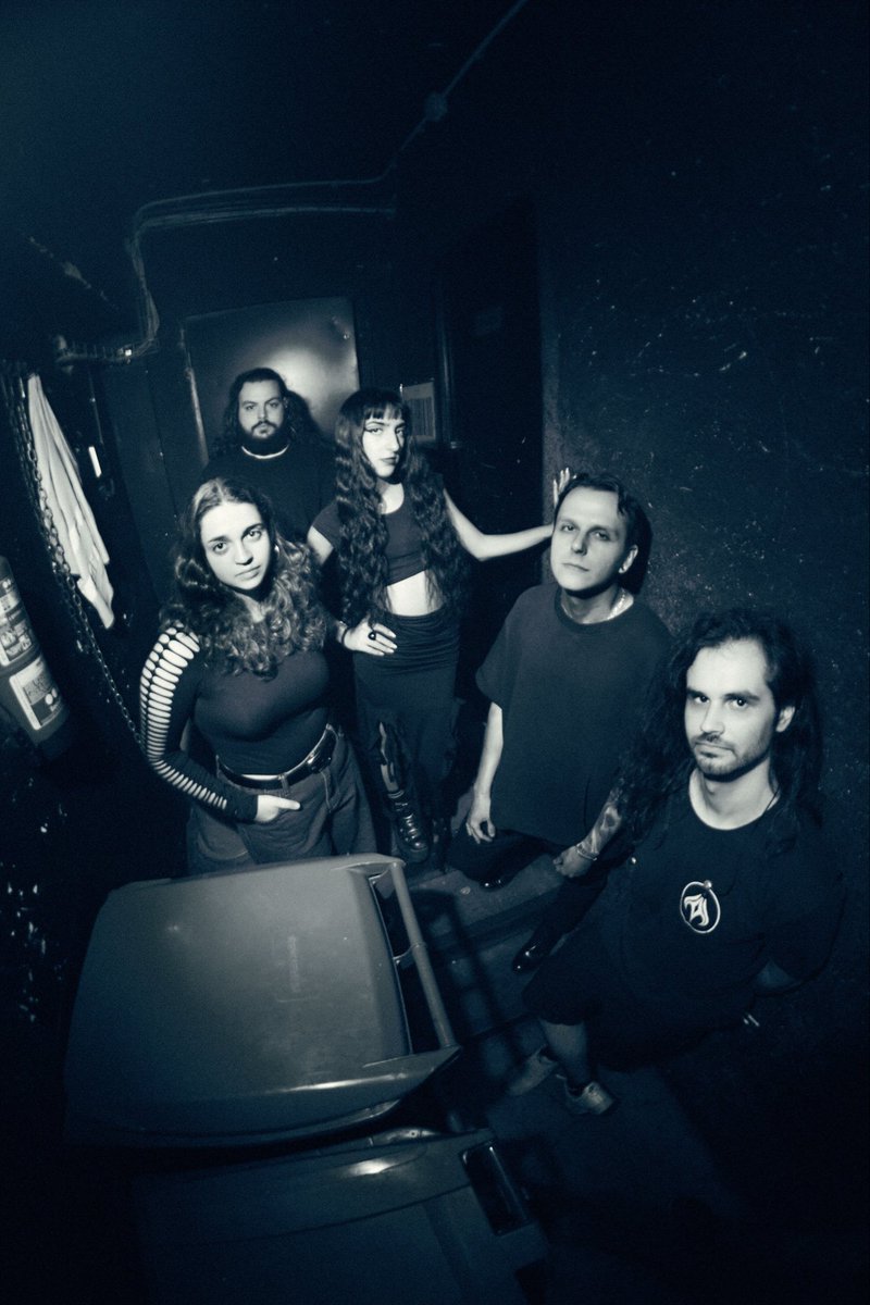 whitedemon tweet media