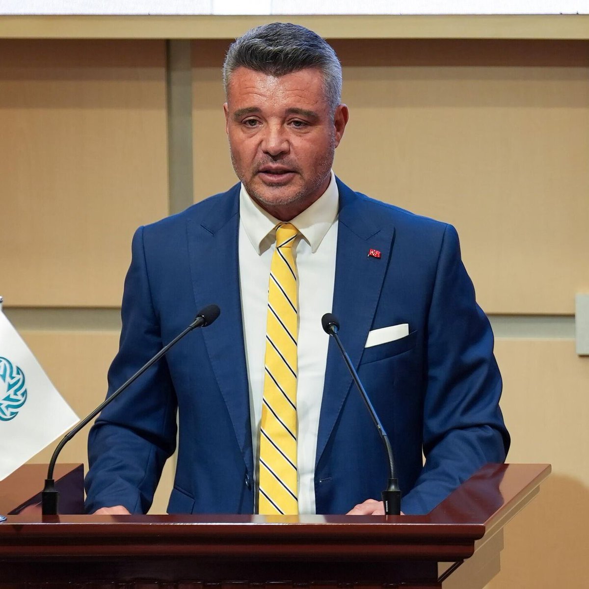 🔵 Fatih Portakal:

"Yurt dışından vakit geçirmeden gelmiş. İkinci kez çağrıldığında gitmeyecek mi?"

"Saran’ı gidip Fenerbahçe Kulübü’nden alıyorsun. Bunun anlamı ne sizce? Bence açık. Gözdağı vermek."