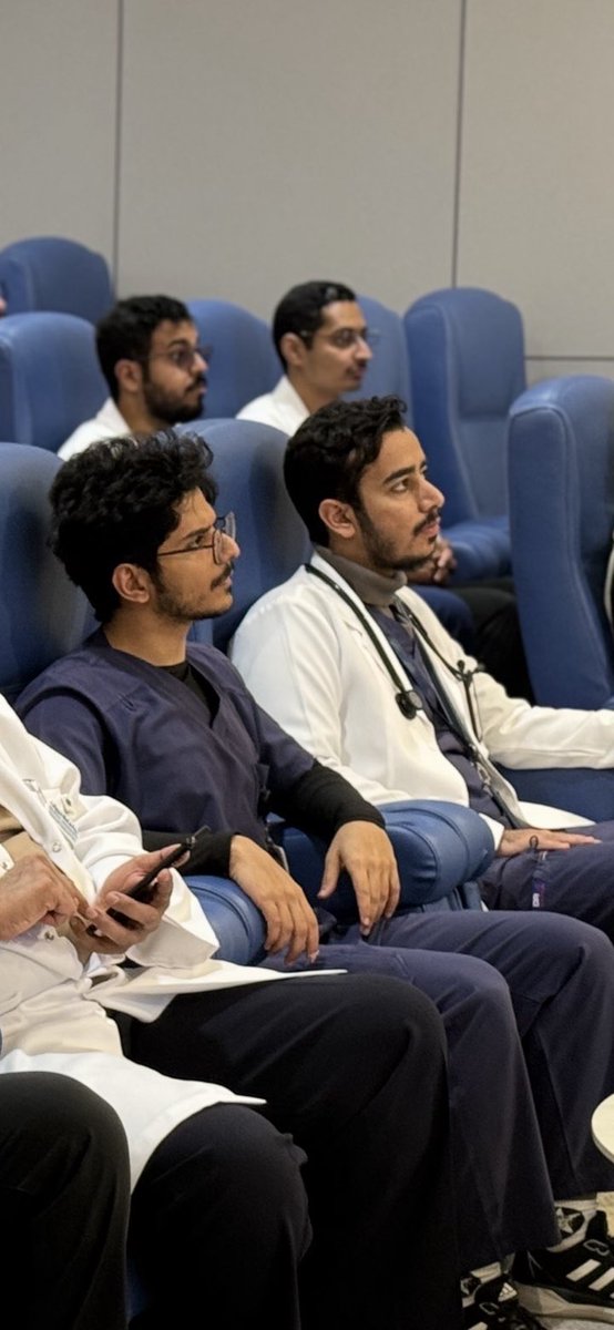 كل ذا التركيز ولا اختاروا الا اللحظة اللي طالعت بالمصور