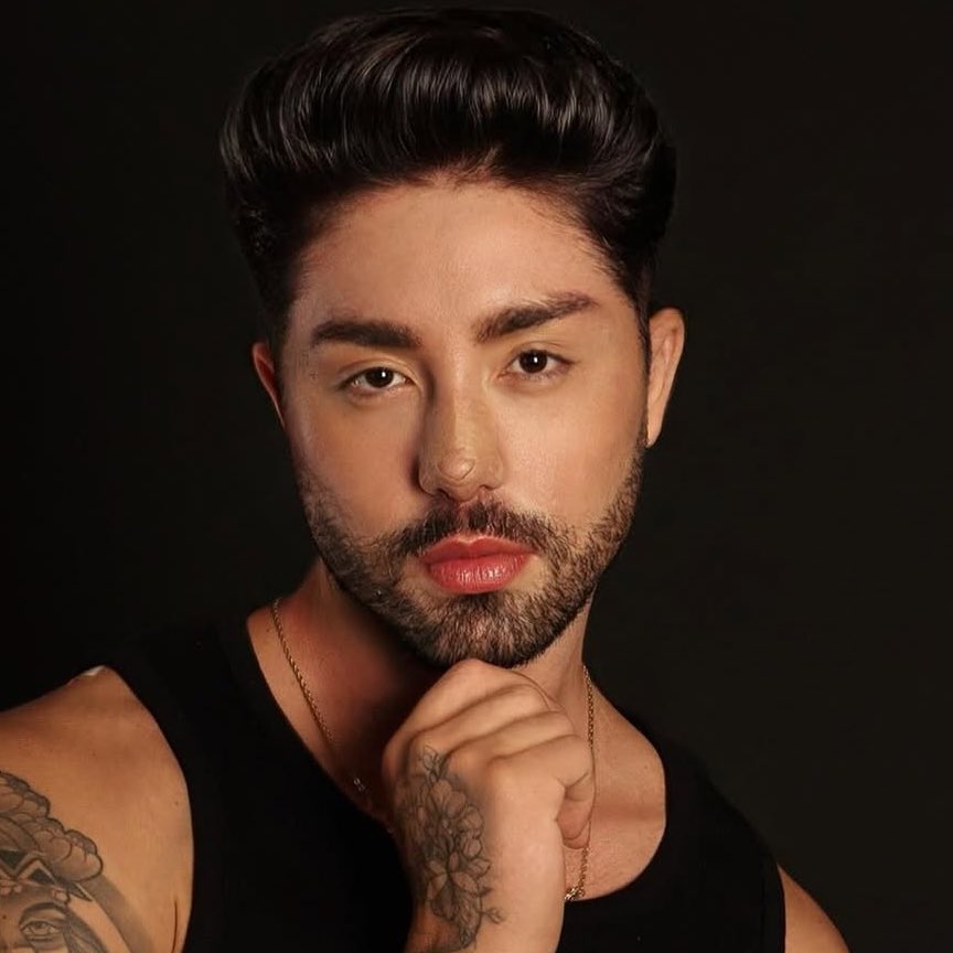 choquei's tweet image. 🚨ATENÇÃO: Rico Melquiades anuncia que NÃO irá postar a sua ceia de Natal para não gerar gatilhos em quem não tem o que comer em casa.