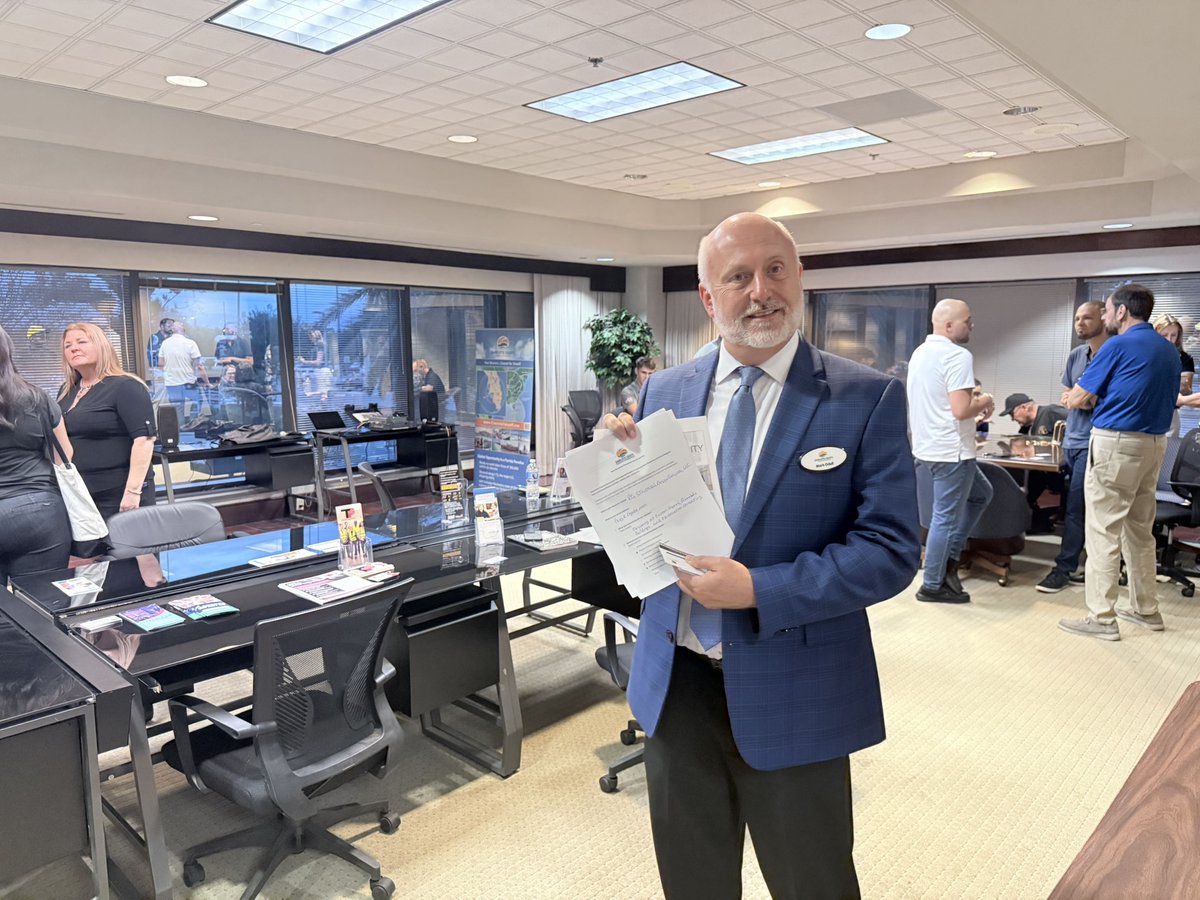 CharlotteEDO's tweet image. Great energy at our latest Business Mixer with  #MarkOnTheMove 🏃🏃‍♀️🏃‍♂️!
Thank you to SCORE and CareerSource for supporting entrepreneurs, workforce growth, and a strong business community in Charlotte County.
#CharlotteCountyFL #BusinessMixer #EconomicDevelopment #Workforce