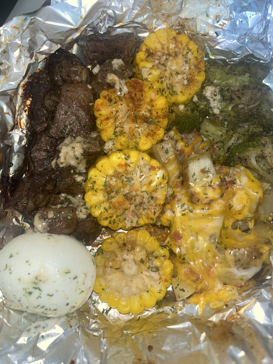 My take on the steak foil😮‍💨🔥 yes I’m pretty and I can cook cook🫶🏼 oh yea, no filter!!💪🏽
-chefslimmBAE™️

#memphis #memphiseats #repost